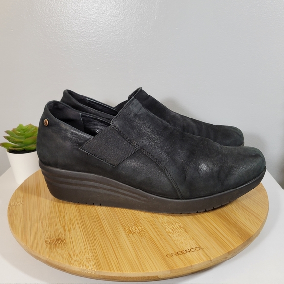 MEPHISTO solid black almond toe wedge slip on casual work comfort shootie - Picture 4 of 11